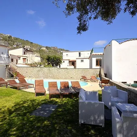 Villa Sleeps 7 Pool Air Con Wifi *
