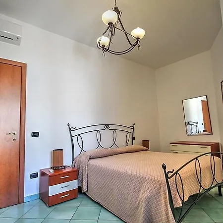 Villa Sleeps 7 Pool Air Con Wifi