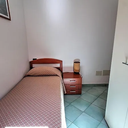 Sleeps 7 Pool Air Con Wifi *