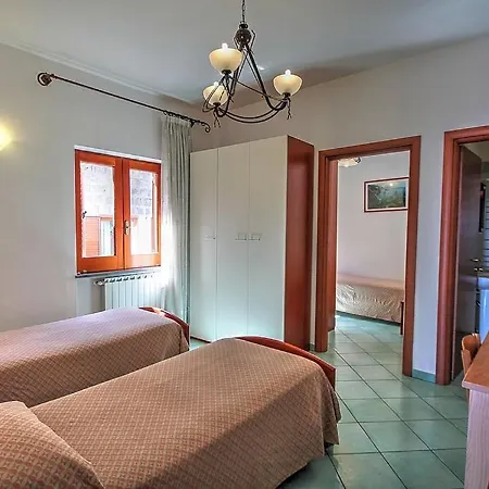 Villa Sleeps 7 Pool Air Con Wifi Nerano