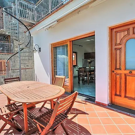 Villa Sleeps 7 Pool Air Con Wifi